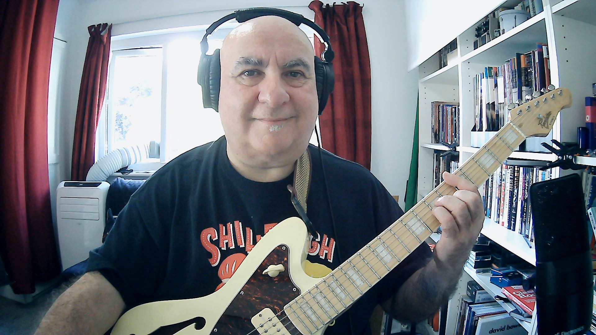 Pete Farrugia, Online Guitar, Bass Guitar and Ukulele Teacher